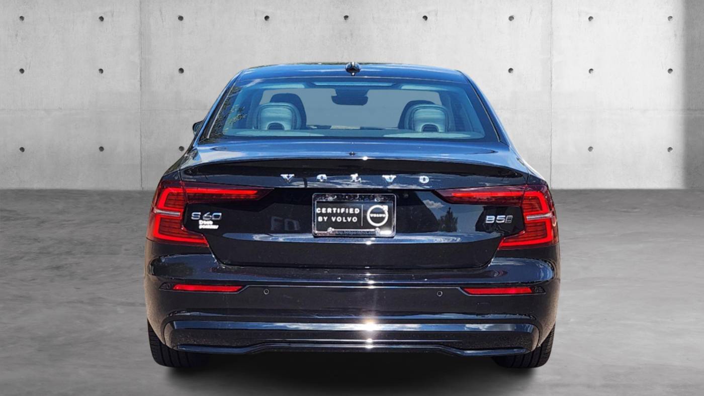 2024 volvo s60 b5 plus dark theme