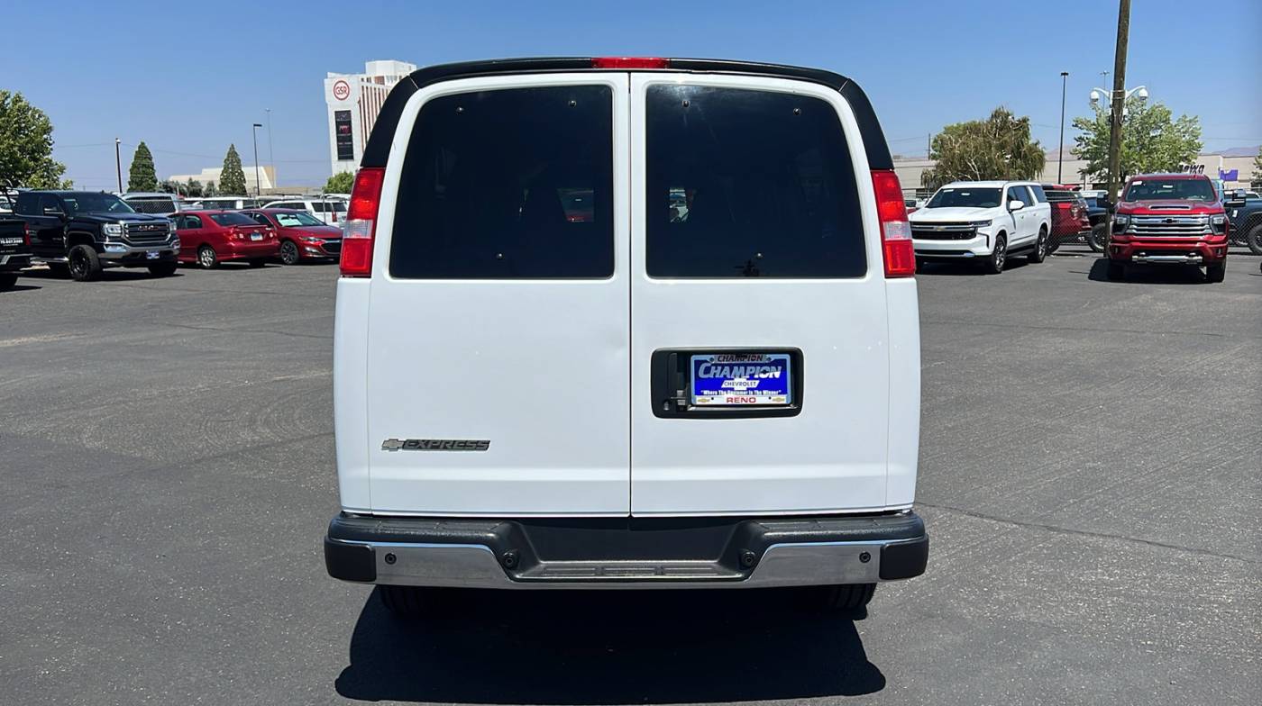 2022 chevrolet express lt 3500