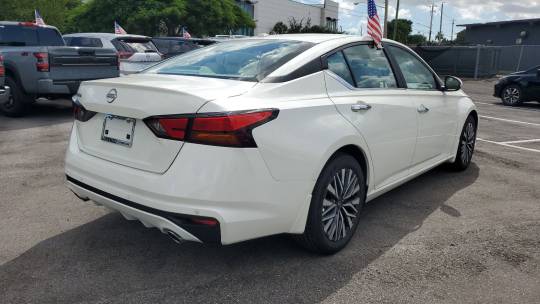2025 Nissan Altima