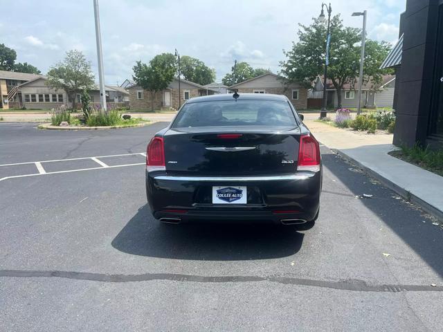 2019 chrysler 300 limited