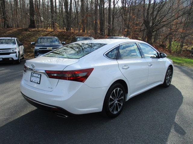 2016 toyota avalon xle