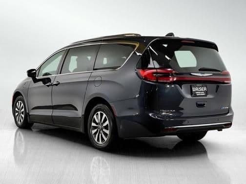 2021 chrysler pacifica hybrid touring l front-wheel drive passenger van in minneapolis, minnesota