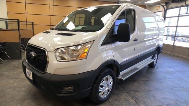 2022 ford transit-250 base