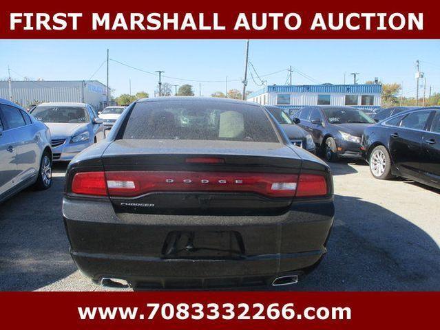 2013 dodge charger se