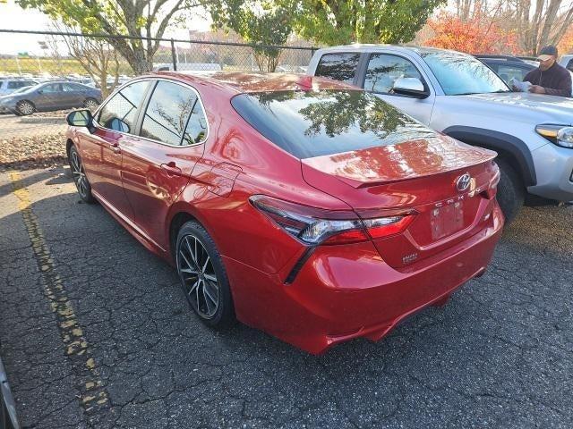 2021 toyota camry se