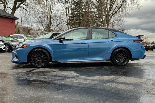 2022 toyota camry se
