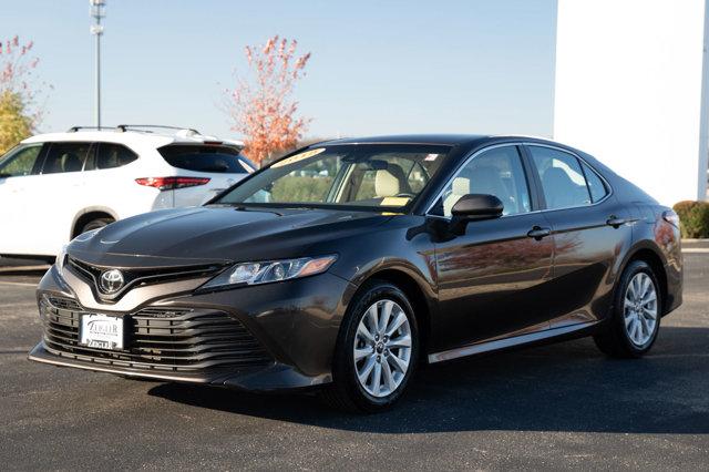 2018 toyota camry le