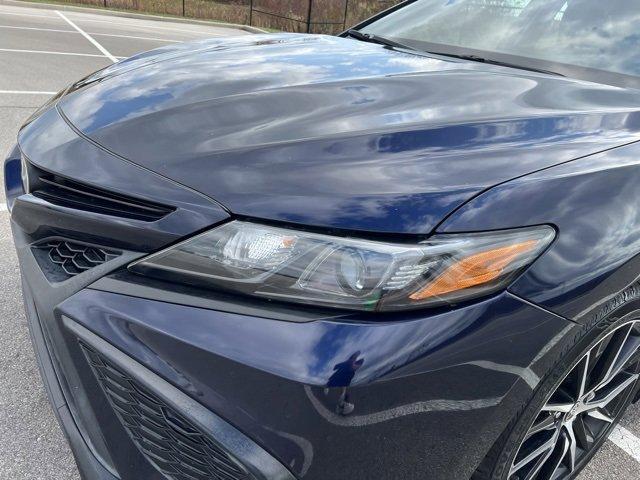 2021 toyota camry se