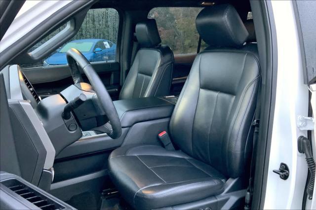 2020 ford expedition xlt
