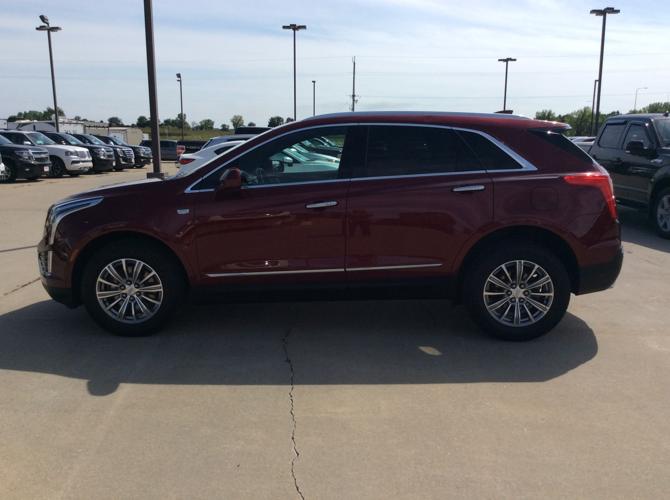 used 2017 cadillac xt5 awd luxury lennox, sd 57039 for sale in lennox, south dakota