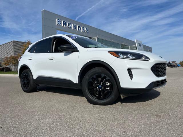 2022 ford escape se