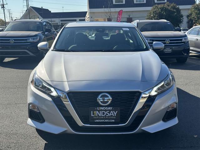 2021 nissan altima 2.5 sv