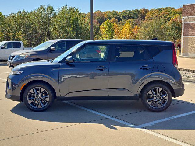 2022 kia soul ex