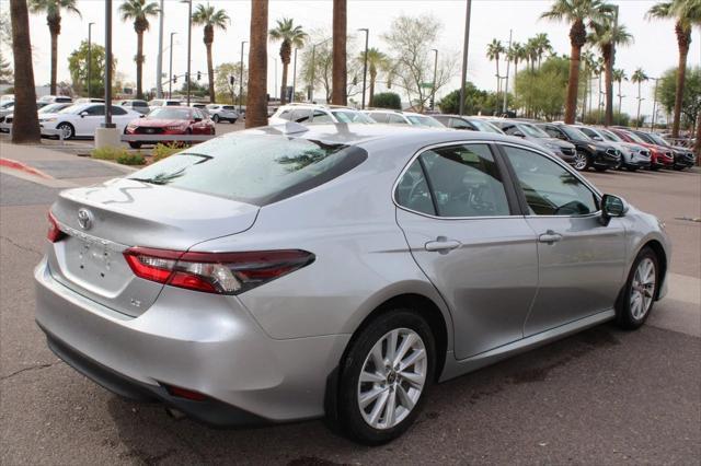 2022 toyota camry le