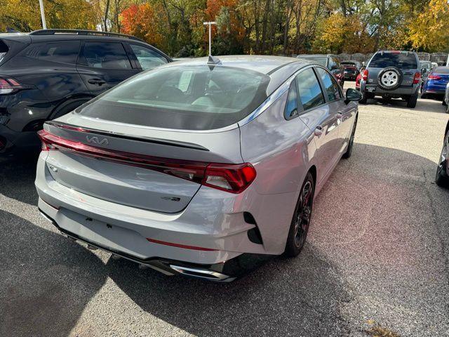2022 kia k5 gt-line