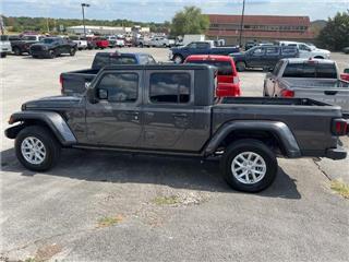 2023 Jeep Gladiator s