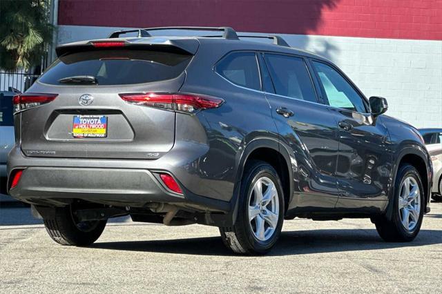 2022 toyota highlander l
