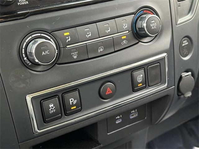 2022 nissan titan sv