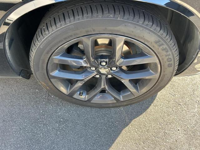 2020 dodge challenger sxt