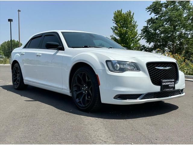 2019 chrysler 300 touring