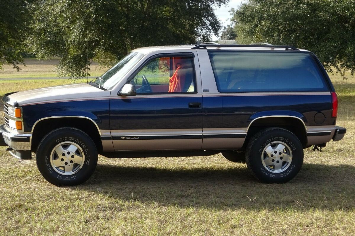 1993 silverado package, (survivor) garaged 26 yrs of it's life
