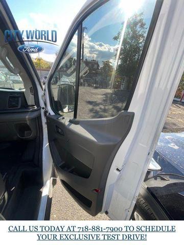 2021 ford transit-250 base
