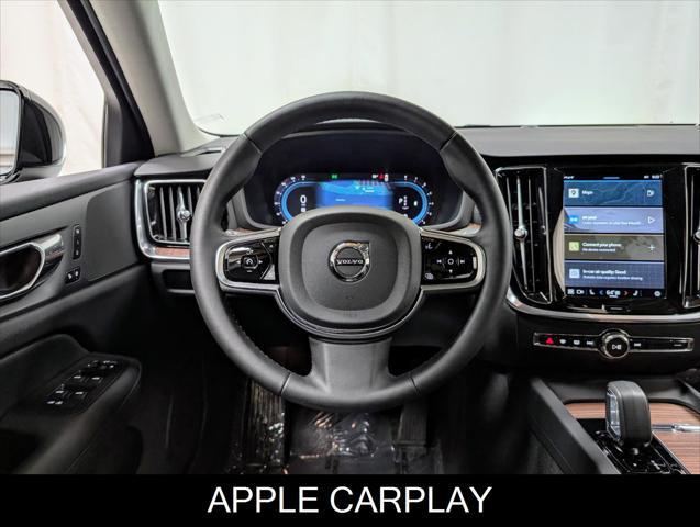 2024 volvo s60 plus dark theme