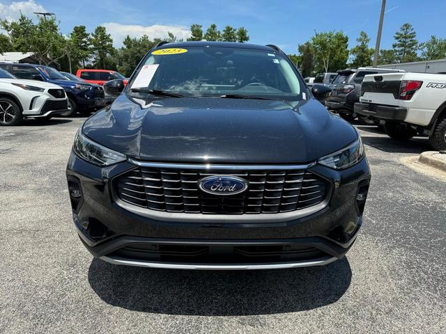 2023 ford escape base