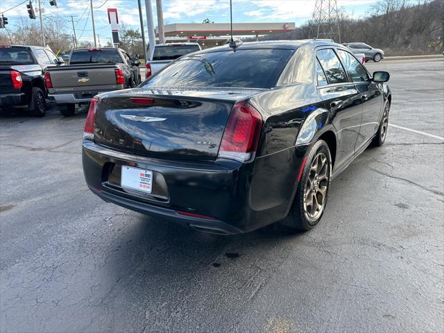 2016 chrysler 300 s