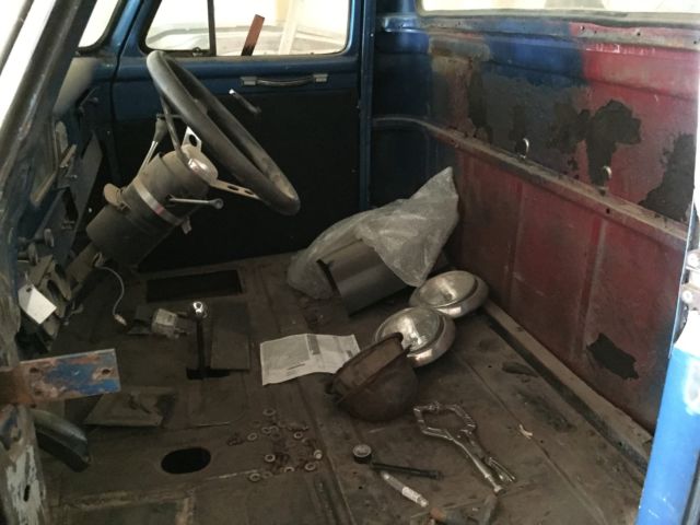1954 ford f100 on a early 1970 ford 4x4 pickup frame