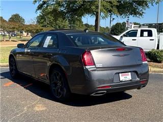 2023 Chrysler 300 s v6