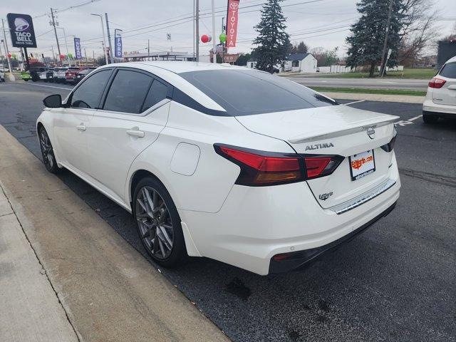 2023 nissan altima 2.0 sr