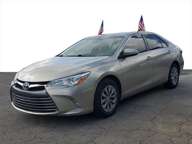 2016 toyota camry le