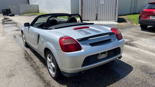 2000 Toyota MR2