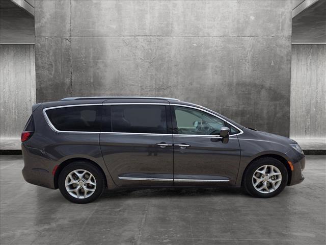 2019 chrysler pacifica touring-l plus