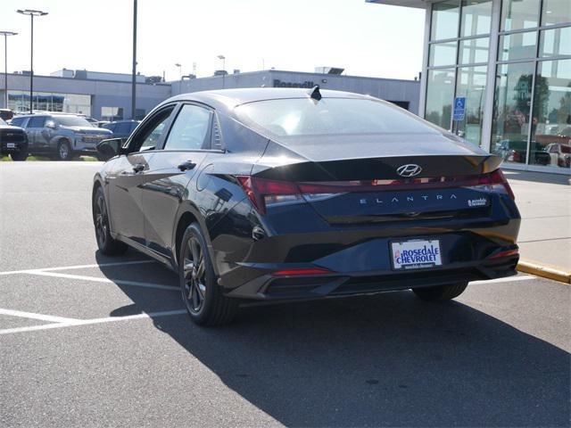 2022 hyundai elantra sel