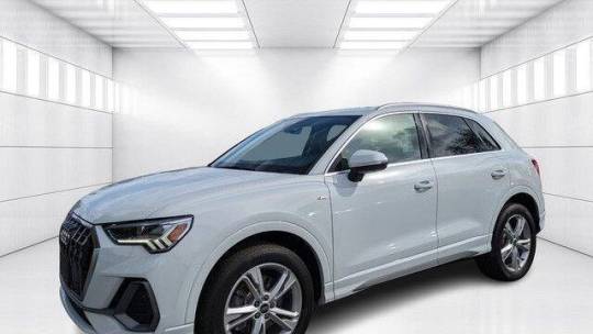 2022 Audi Q3