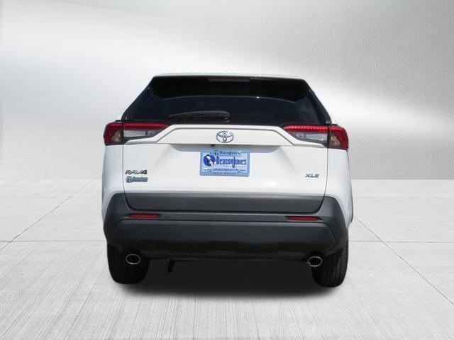 2022 toyota rav4 xle