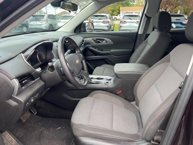 2021 chevrolet traverse lt cloth