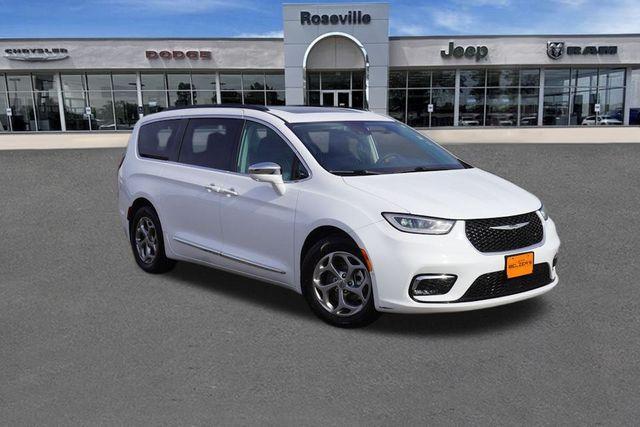 2022 chrysler pacifica limited