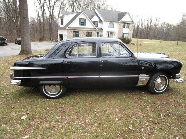 1951 ford custom 4 door sedan