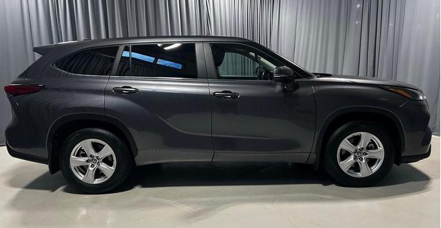 2023 toyota highlander le