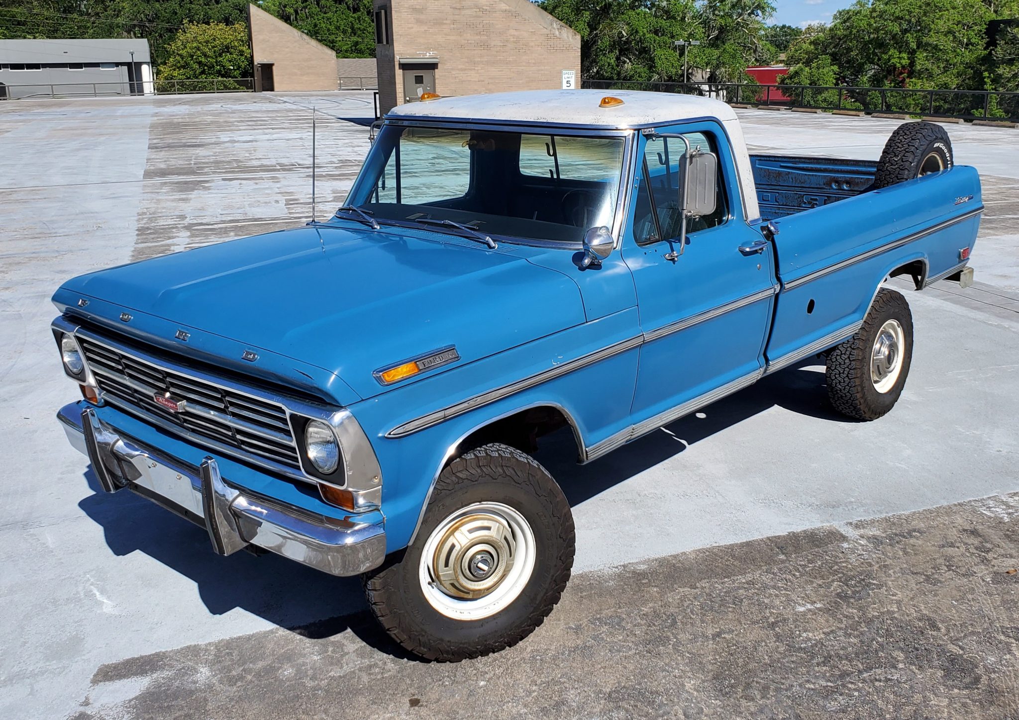 1968 ford f-250 ranger 4x4 4-speed