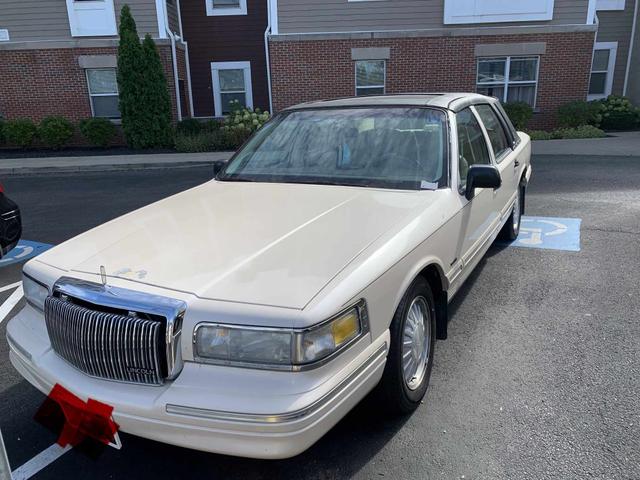 1997 lincoln town car cartier designer