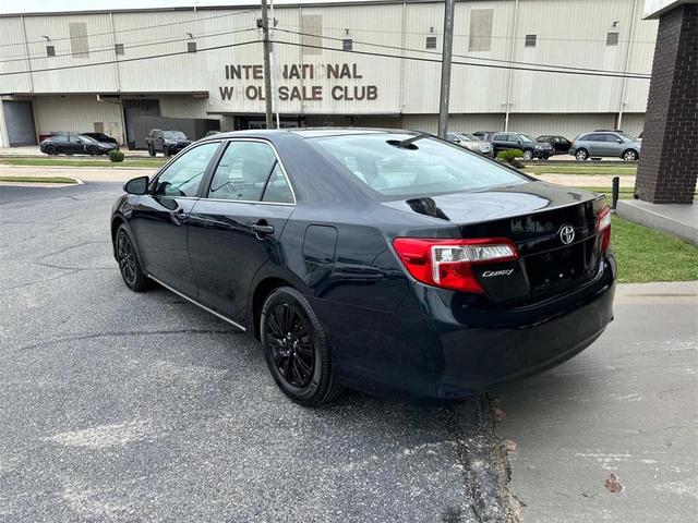 2012 toyota camry le
