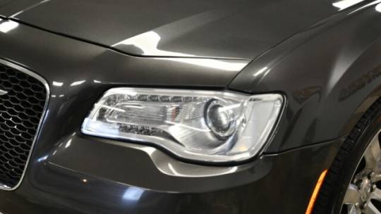 2019 Chrysler 300