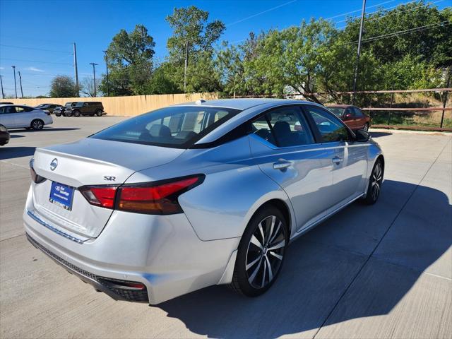 2021 nissan altima sr fwd