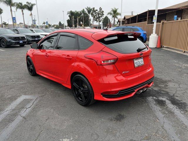 2017 ford focus st base