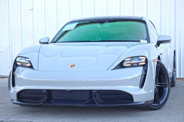 2022 porsche taycan turbo s