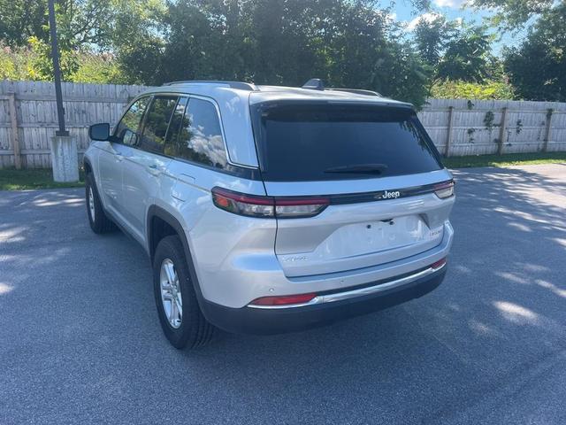 2024 jeep grand cherokee laredo